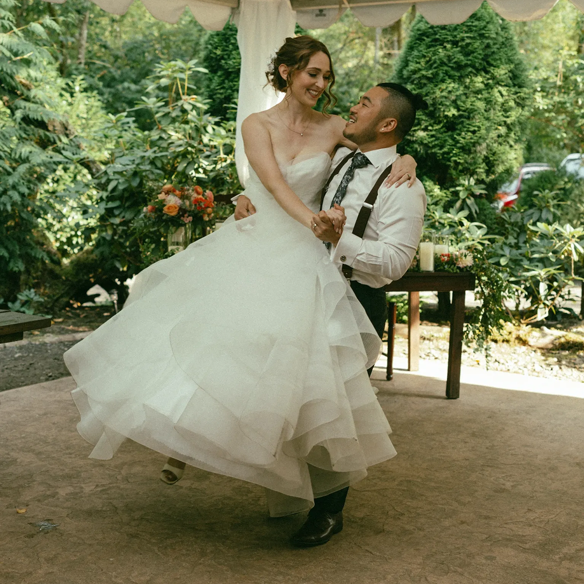 Natural Wedding Dance.